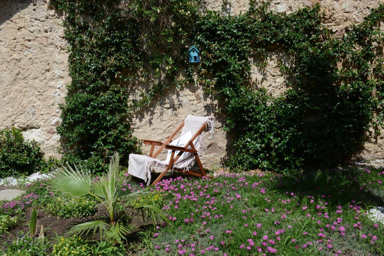 Old Town Secret Garden Apartment Alghero Ngoại thất bức ảnh