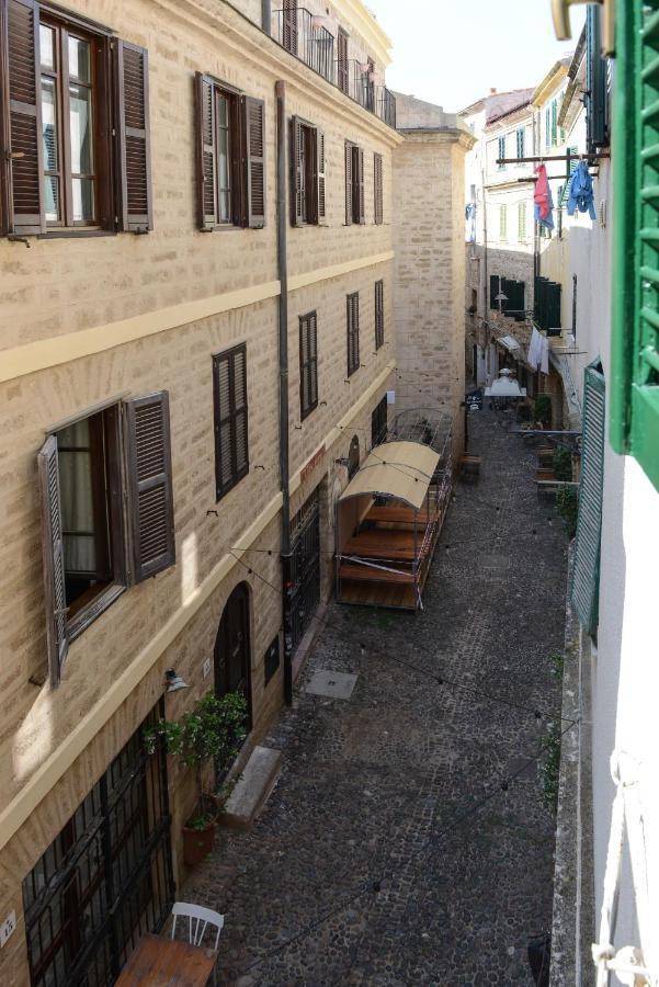Old Town Secret Garden Apartment Alghero Ngoại thất bức ảnh